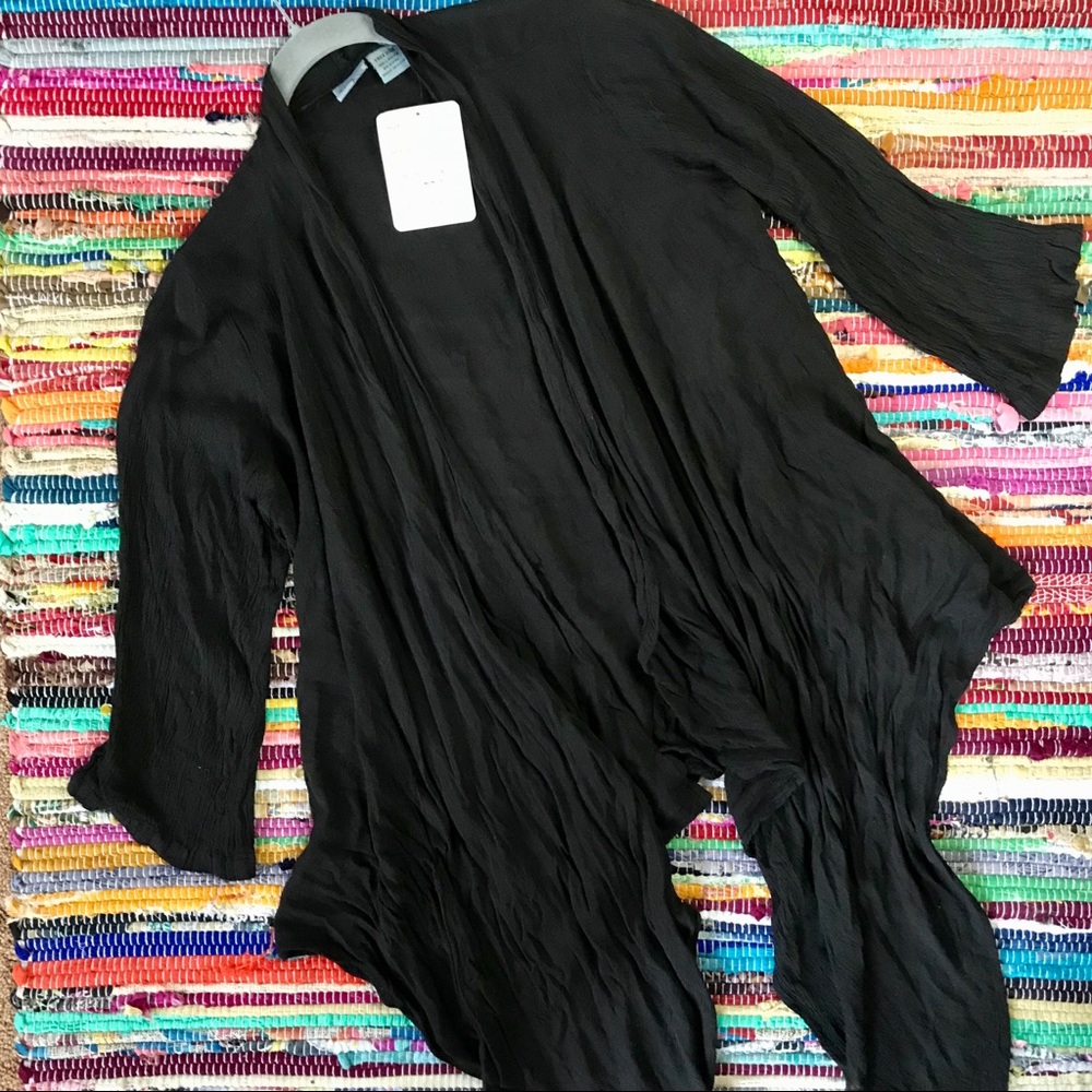 NWT ~ Tie-front cardigan